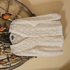 Papillon lace blouse
